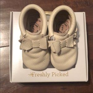 Freshly Picked baby moccasins- birch